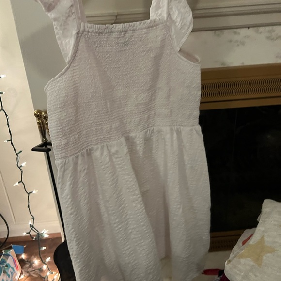 Old Navy Dresses & Skirts - Old Navy White Smocked Sundress with Flutter Straps